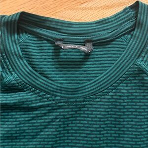 Oiselle / Long Sleeve - Size Small